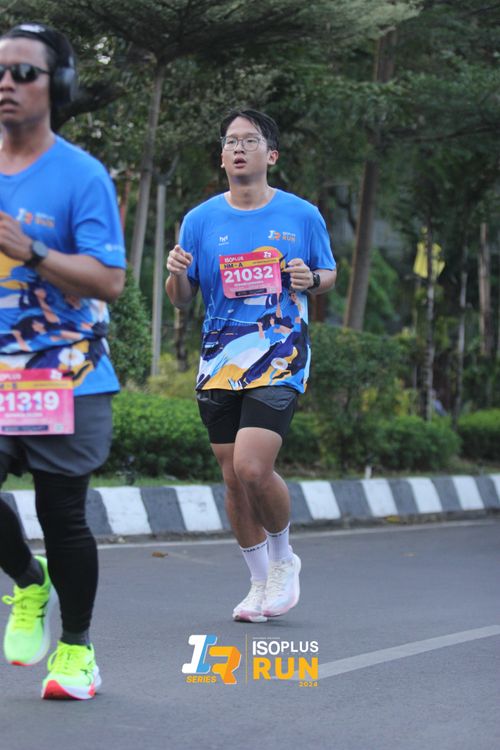 Race photo from Isoplus Run 2024 Surabaya