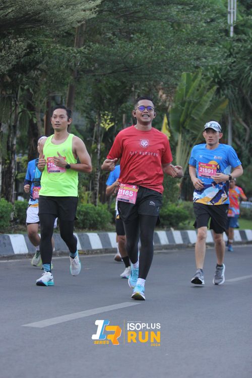 Race photo from Isoplus Run 2024 Surabaya