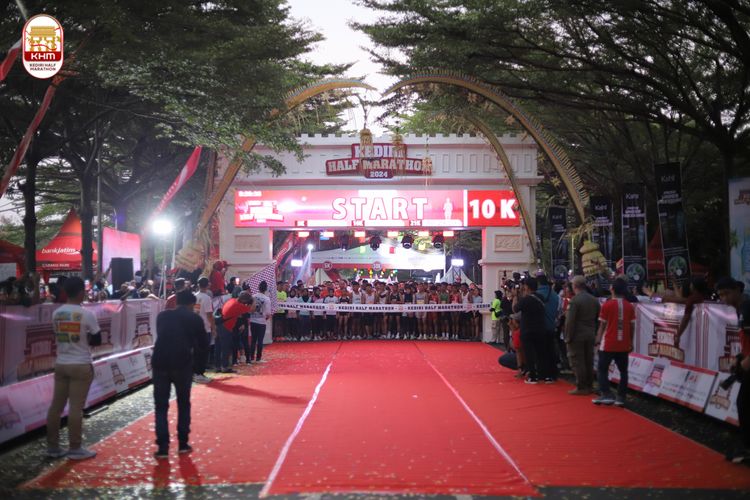 Race photo from Kediri Half Marathon 2024