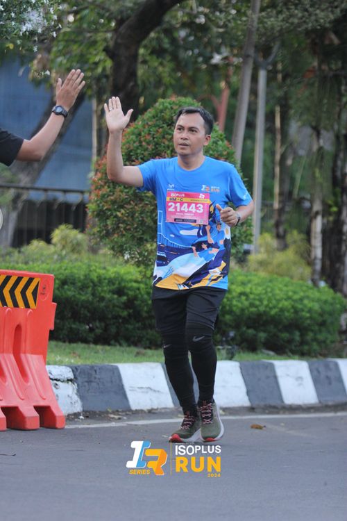 Race photo from Isoplus Run 2024 Surabaya