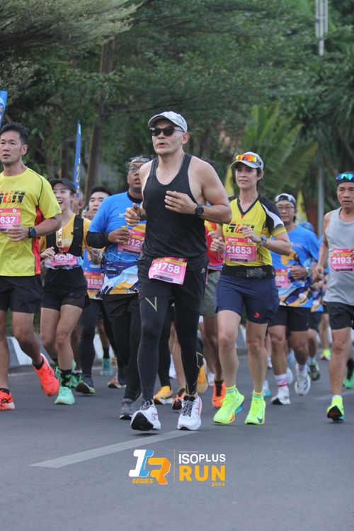 Race photo from Isoplus Run 2024 Surabaya