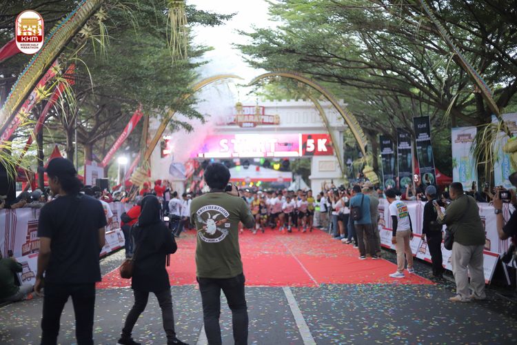 Race photo from Kediri Half Marathon 2024
