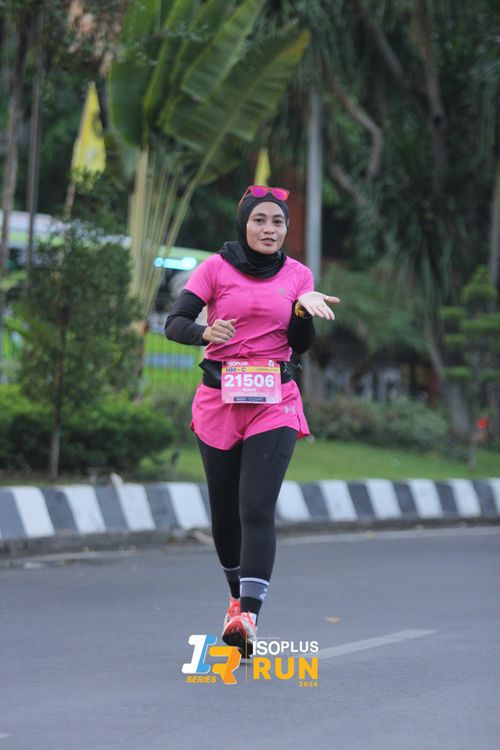 Race photo from Isoplus Run 2024 Surabaya