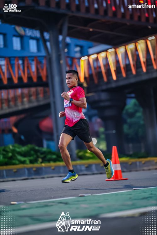 Race photo from Smartfren Run 2025 