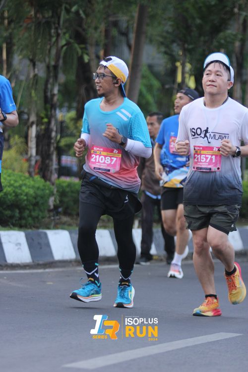 Race photo from Isoplus Run 2024 Surabaya