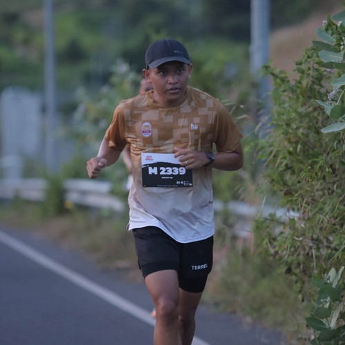 Race photo from KEDIRI HALF MARATHON 2026
