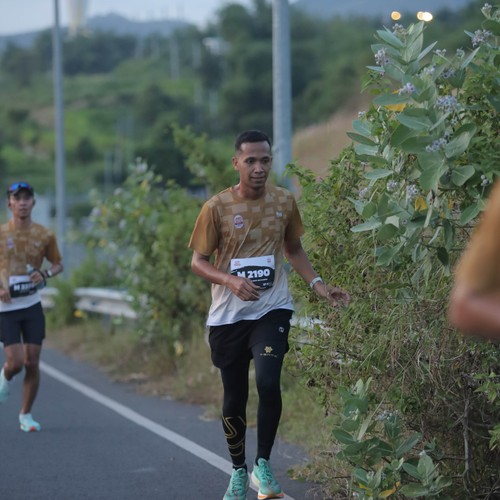 Race photo from KEDIRI HALF MARATHON 2026