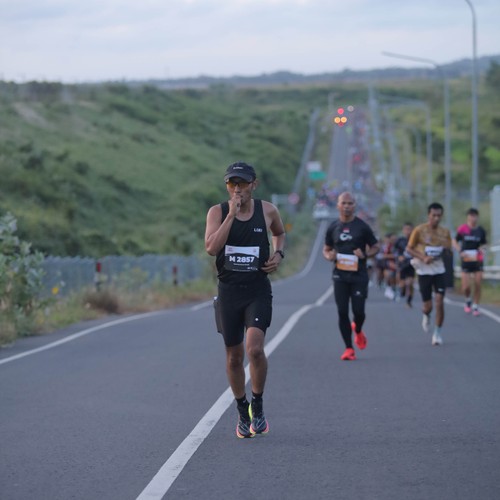 Race photo from KEDIRI HALF MARATHON 2026