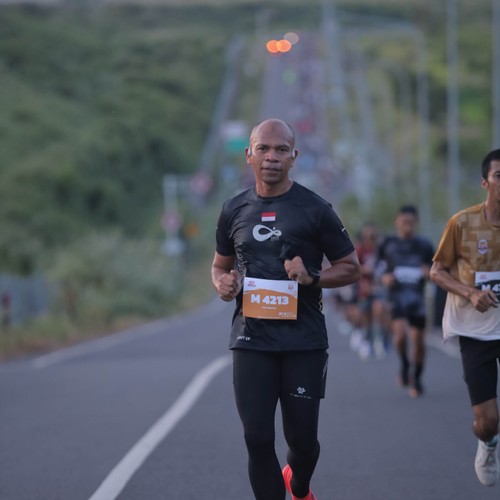 Race photo from KEDIRI HALF MARATHON 2026