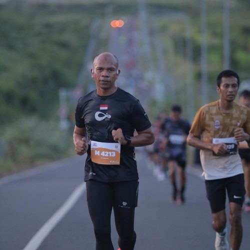 Race photo from KEDIRI HALF MARATHON 2026