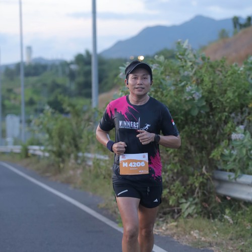 Race photo from KEDIRI HALF MARATHON 2026