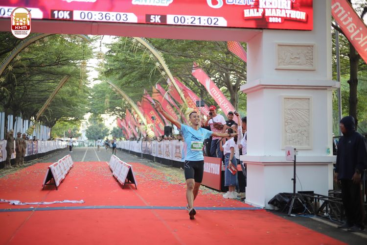 Race photo from Kediri Half Marathon 2024