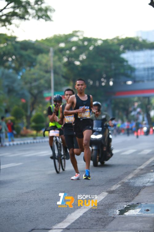 Race photo from Isoplus Run 2024 Surabaya