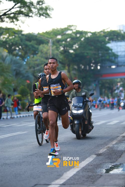 Race photo from Isoplus Run 2024 Surabaya