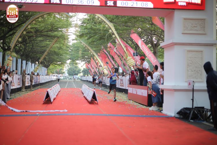 Race photo from Kediri Half Marathon 2024