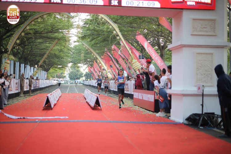 Race photo from Kediri Half Marathon 2024