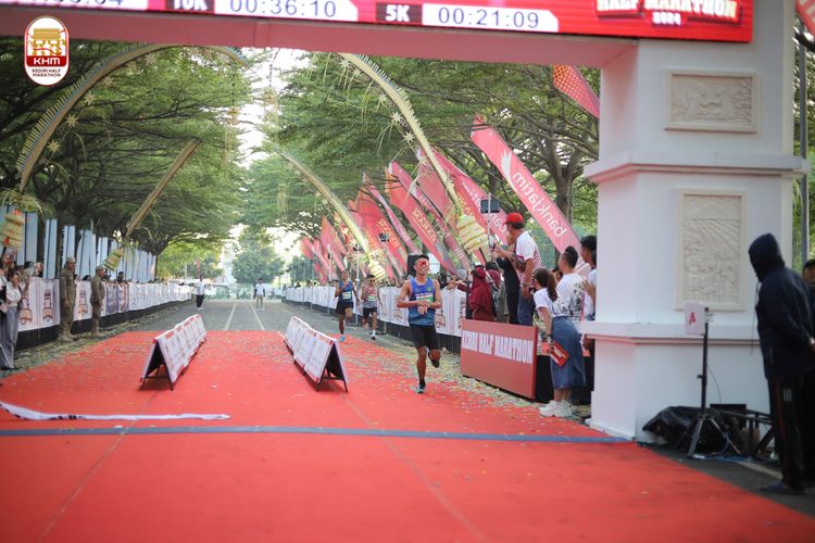 Race photo from Kediri Half Marathon 2024