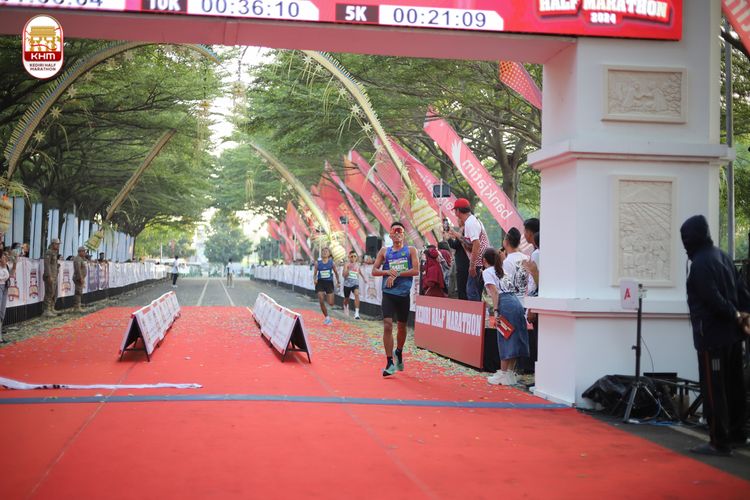 Race photo from Kediri Half Marathon 2024