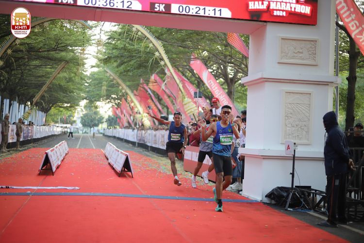 Race photo from Kediri Half Marathon 2024