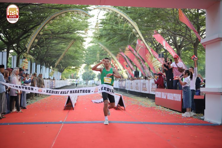 Race photo from Kediri Half Marathon 2024