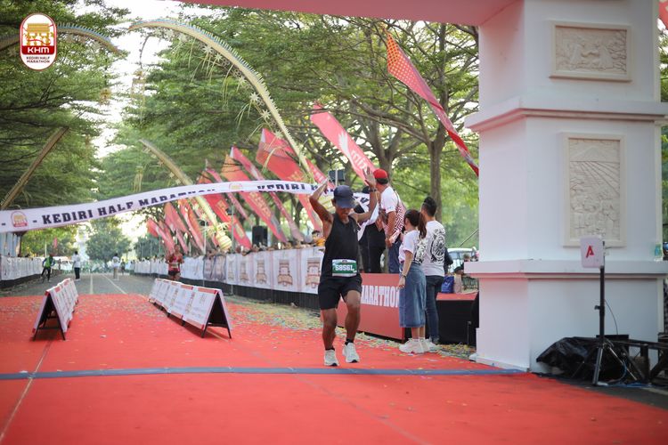 Race photo from Kediri Half Marathon 2024