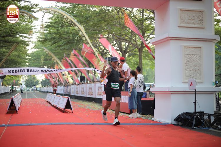 Race photo from Kediri Half Marathon 2024