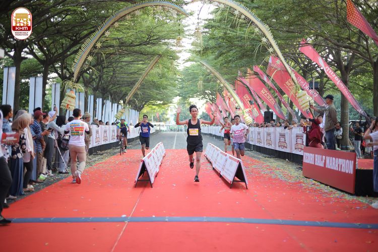 Race photo from Kediri Half Marathon 2024