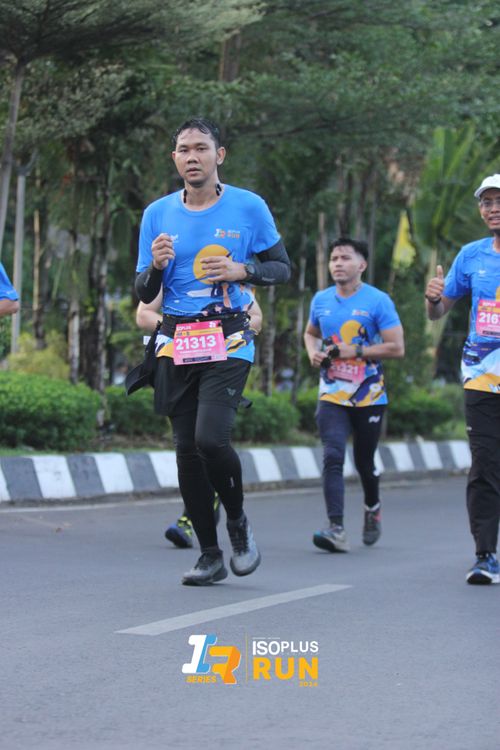 Race photo from Isoplus Run 2024 Surabaya