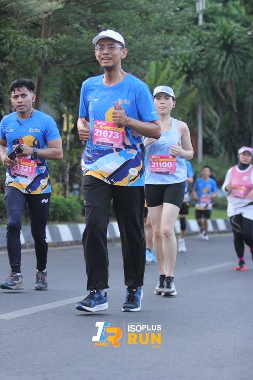 Race photo from Isoplus Run 2024 Surabaya