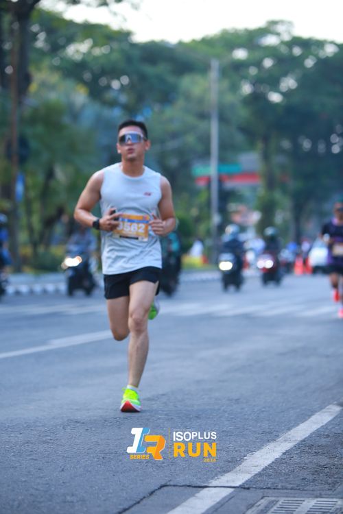 Race photo from Isoplus Run 2024 Surabaya