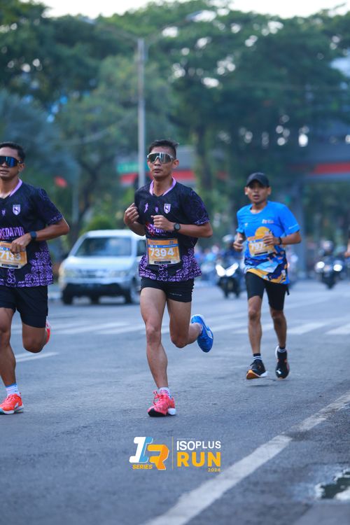 Race photo from Isoplus Run 2024 Surabaya
