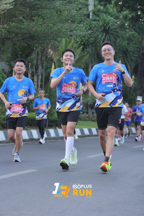 Race photo from Isoplus Run 2024 Surabaya
