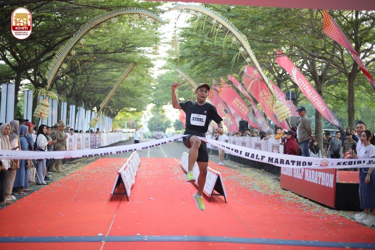 Race photo from Kediri Half Marathon 2024
