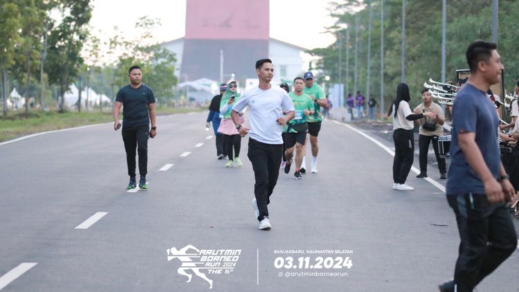 Race photo from Arutmin Borneo Run 2024