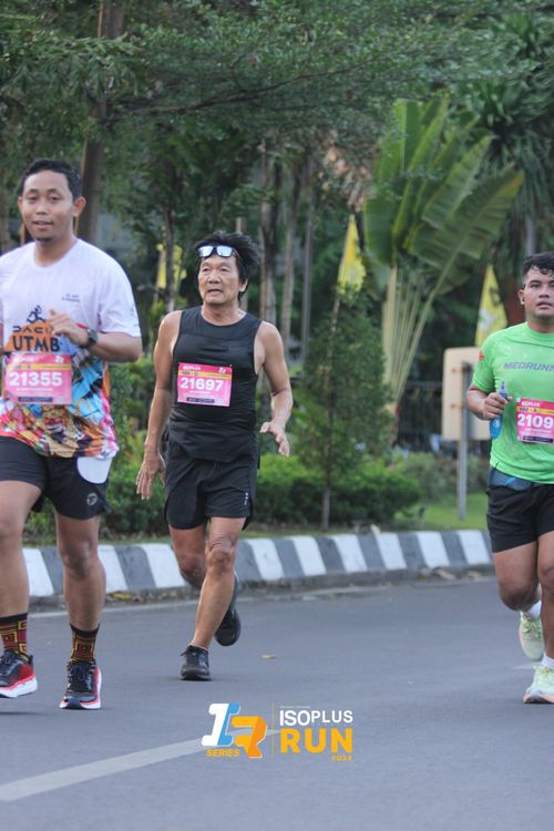 Race photo from Isoplus Run 2024 Surabaya