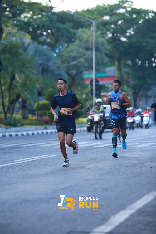 Race photo from Isoplus Run 2024 Surabaya
