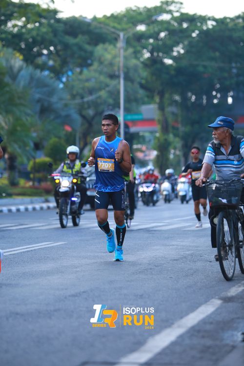 Race photo from Isoplus Run 2024 Surabaya