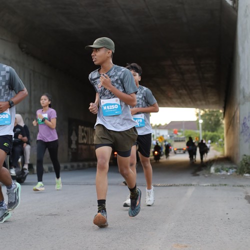 Race photo from KEDIRI HALF MARATHON 2026
