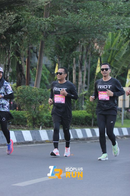 Race photo from Isoplus Run 2024 Surabaya