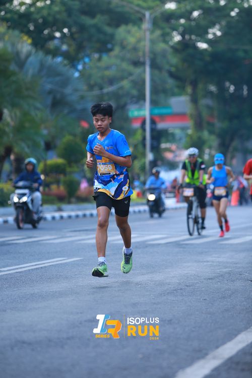 Race photo from Isoplus Run 2024 Surabaya