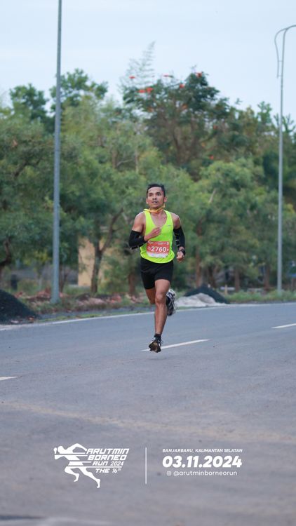 Race photo from Arutmin Borneo Run 2024