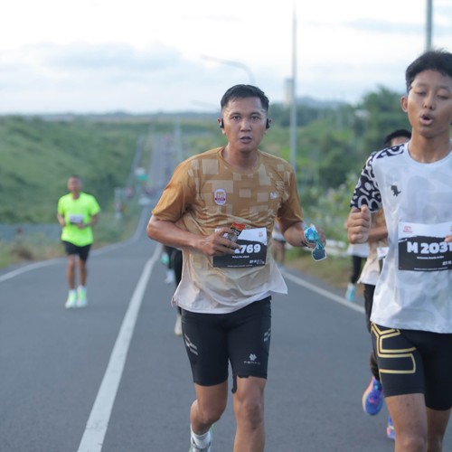 Race photo from KEDIRI HALF MARATHON 2026