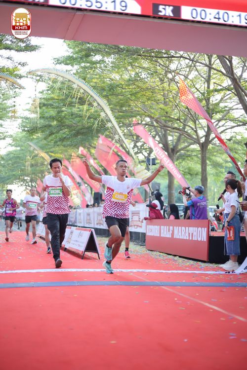 Race photo from Kediri Half Marathon 2024