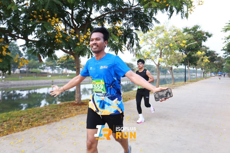 Race photo from ISOPlus Run 2024 Jakarta