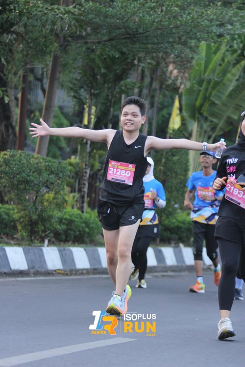 Race photo from Isoplus Run 2024 Surabaya
