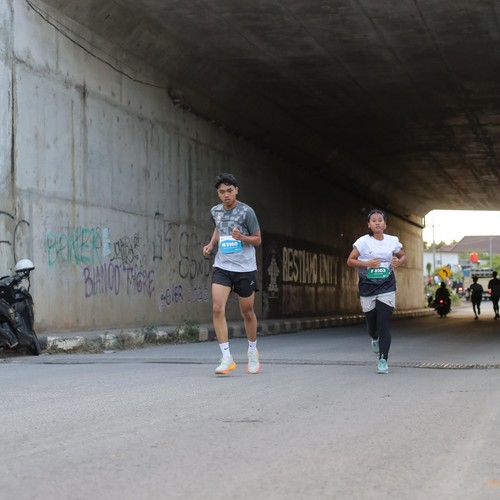 Race photo from KEDIRI HALF MARATHON 2026