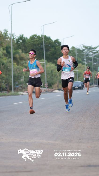 Race photo from Arutmin Borneo Run 2024