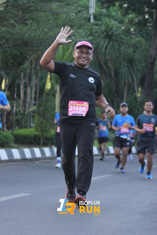 Race photo from Isoplus Run 2024 Surabaya