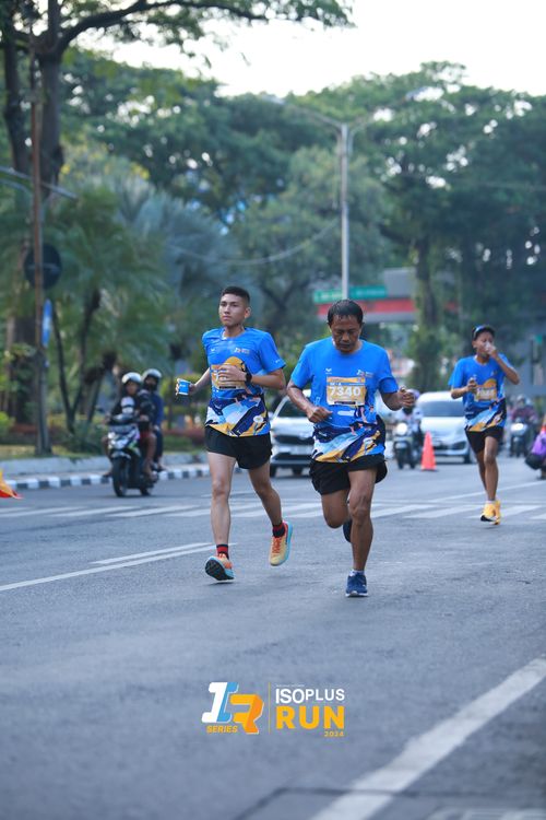 Race photo from Isoplus Run 2024 Surabaya