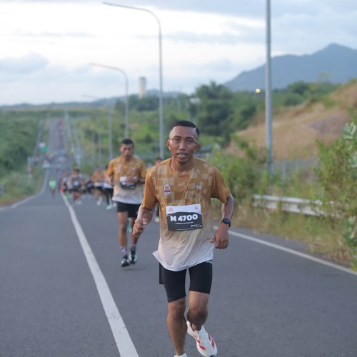 Race photo from KEDIRI HALF MARATHON 2026